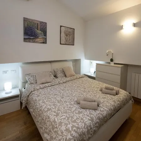 Amazing Serenity Flat For 7, Ac, Historic Center *