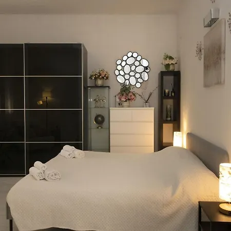 Διαμέρισμα Amazing Serenity Flat For 7, Ac, Historic Center Faenza