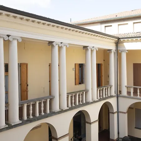 Amazing Serenity Flat For 7, Ac, Historic Center