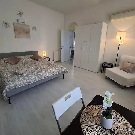 Amazing Serenity Flat For 7, Ac, Historic Center *