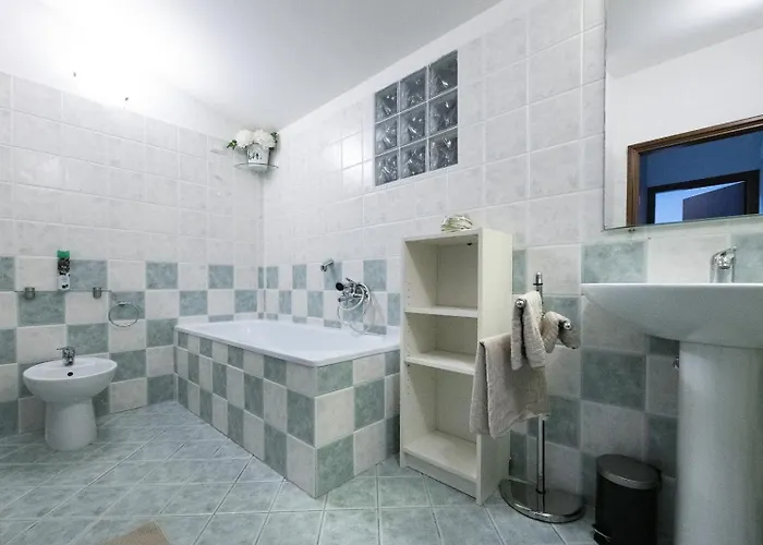 Amazing Serenity Flat For 7, Ac, Historic Center * Faenza