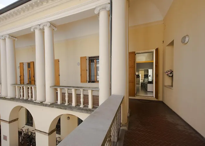 Amazing Serenity Flat For 7, Ac, Historic Center 公寓 *