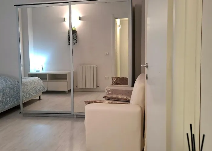 Amazing Serenity Flat For 7, Ac, Historic Center