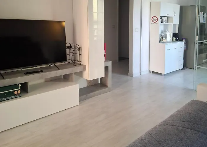 Amazing Serenity Flat For 7, Ac, Historic Center *